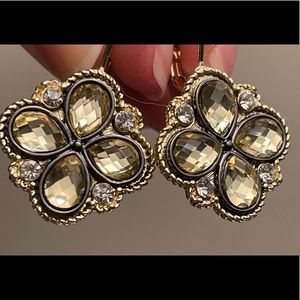 NWT Pierced earrings by Landau